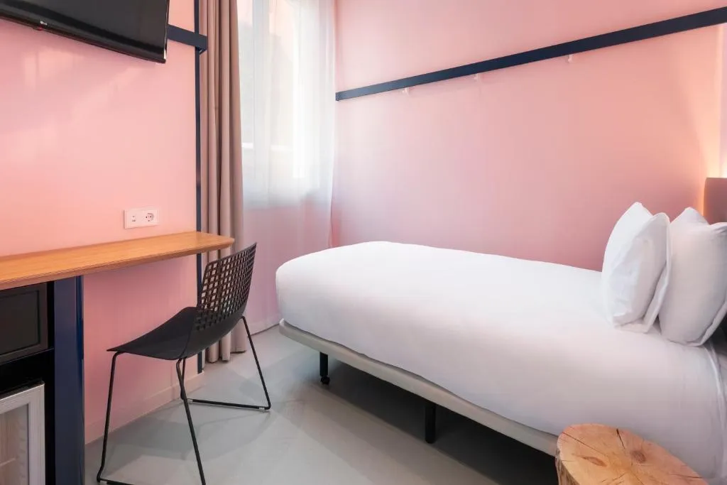 SINGLE STANDARD Room, B&B Hotel Madrid Centro Plaza Mayor, Madrid