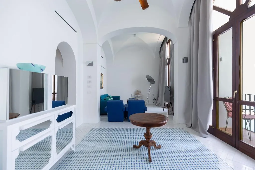 SUITE SEA VIEW Room, Grand Hotel Europa Palace, Naples