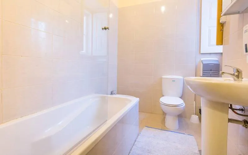 Bed in dormitory CAPACITY 6 WITH SHARED BATHROOM Room, Well’Come! to The Backyard House, Algarve