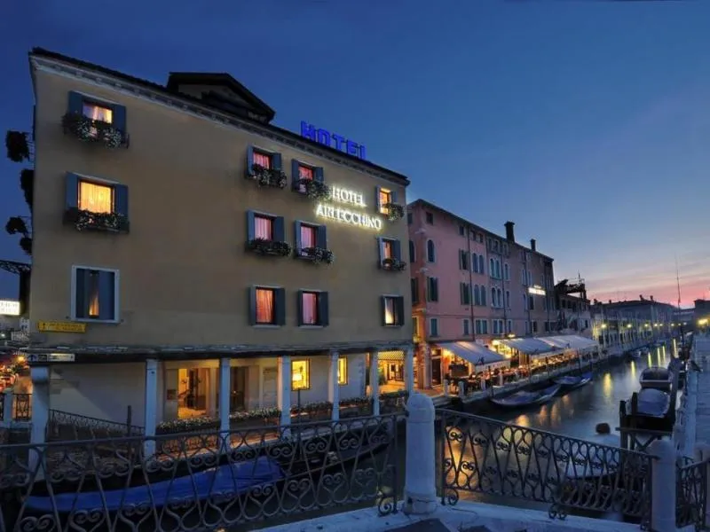 General view, Arlecchino, Venice
