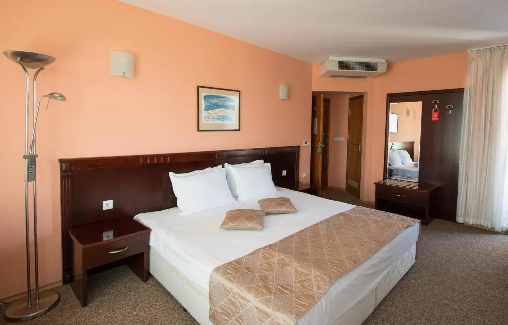 DOUBLE STANDARD Room, Divesta, Varna