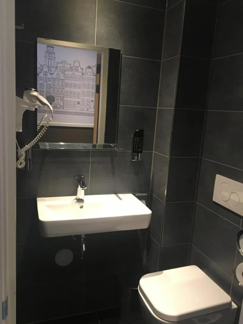 Room, Manofa, Amsterdam
