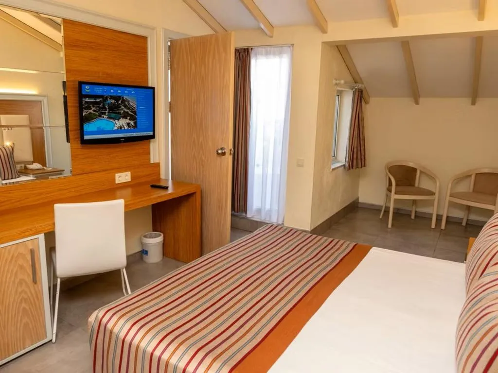 FAMILY ROOM SEA VIEW Room, AQI Pegasos Resort, Antalya
