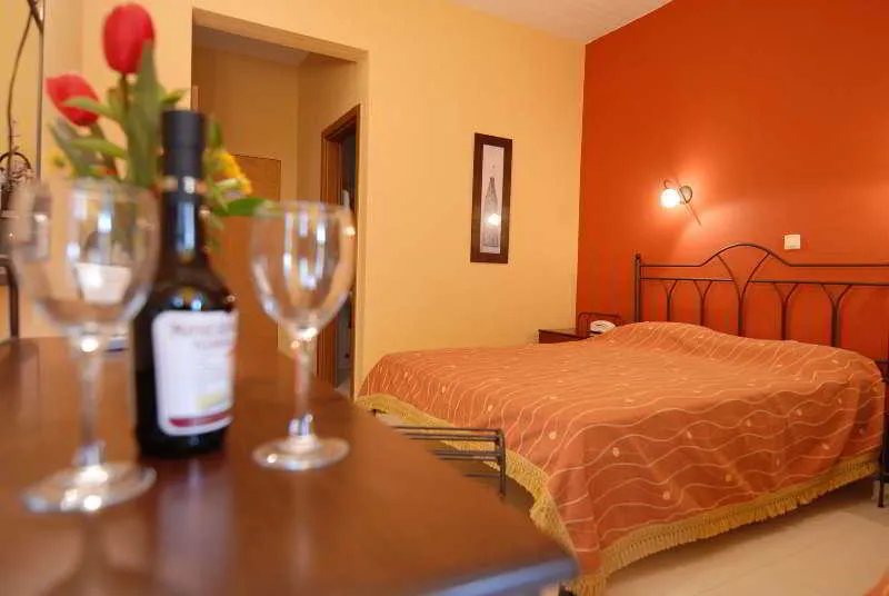 Room, Rema, Halkidiki
