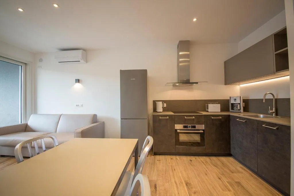 APARTMENT TWO BEDROOMS Room, Riva Lake Lodge, Milan