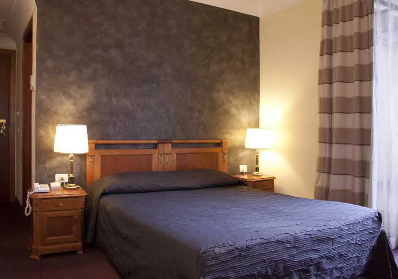 Room, J Maluni City Hotel, Rome