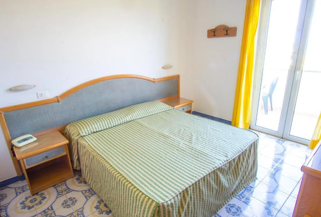Room, Tramonto d'Oro Terme, Naples