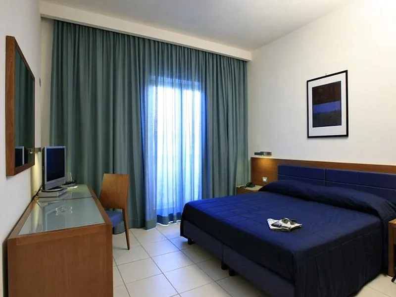 Room, La Costiera, Naples