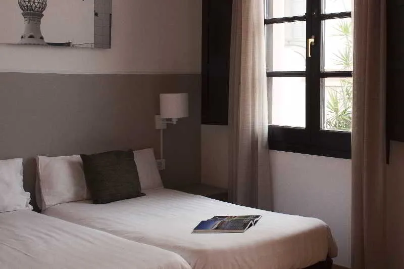STUDIO CAPACITY 2 Room, MH Apartments Opera Rambla, Barcelona