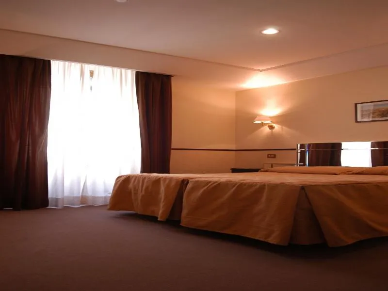 Double or Twin STANDARD Room, Garda, Rome