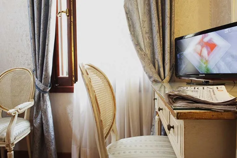 SINGLE STANDARD Room, Ca' d'Oro, Venice
