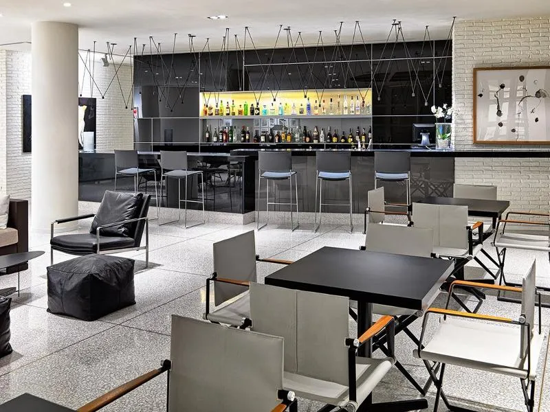 Bar, H10 Art Gallery, Barcelona
