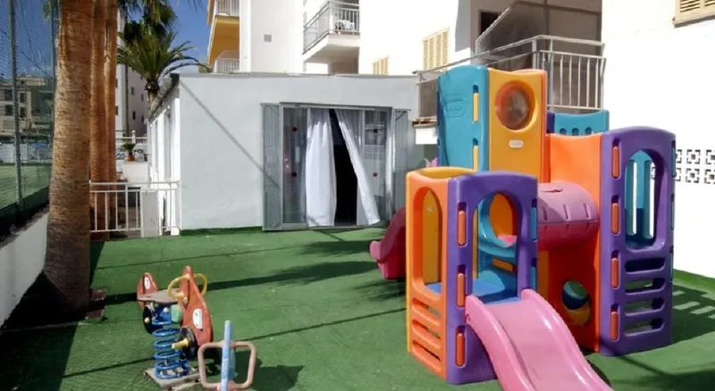 Sports and Entertainment, Sur, Majorca