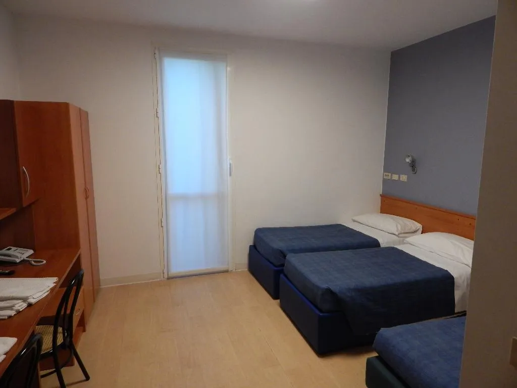 TRIPLE STANDARD Room, Excel Milano 3 Next, Milan