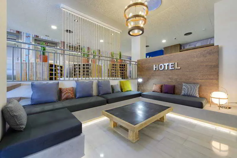 Lobby, Madrid Airport Suites Affiliated By Melia, Madrid
