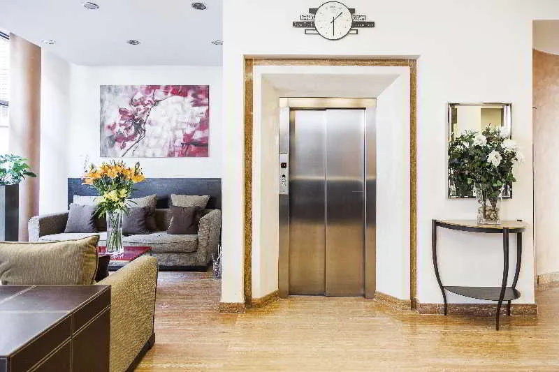 Lobby, Hotel Des Etrangers, Milan