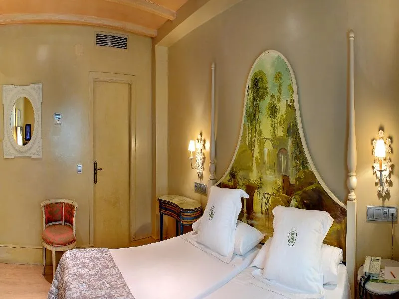 DOUBLE SUPERIOR Room, Sacristia de Santa Ana, Seville