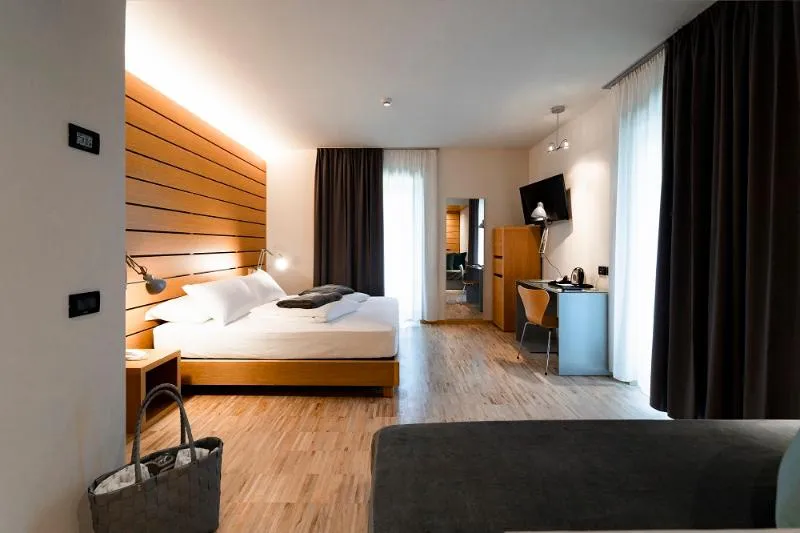 Room PREMIUM Room, Lake Front Hotel Mirage, Milan