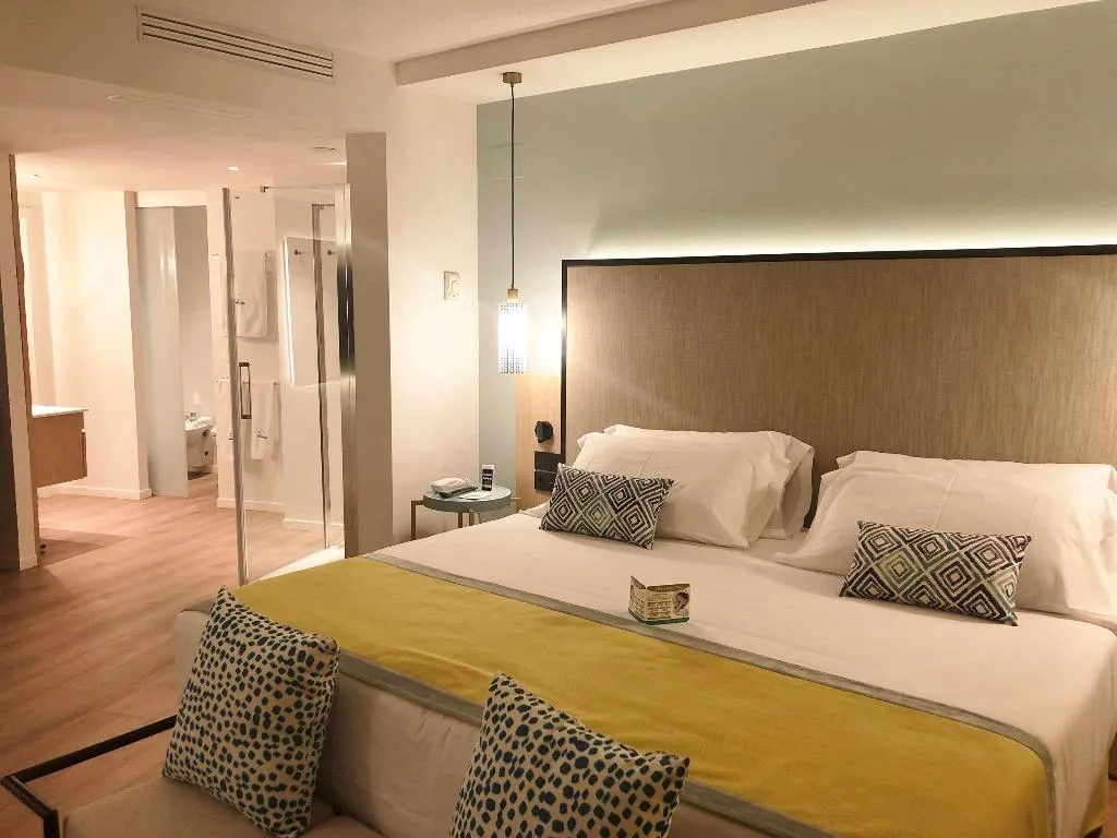 JUNIOR SUITE HARBOUR VIEW Room, Suit d M correct code to use 3695, Costa Blanca