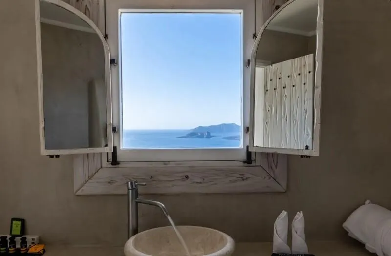 SUITE WITH VIEWS Room, Athermi Suites, Santorini