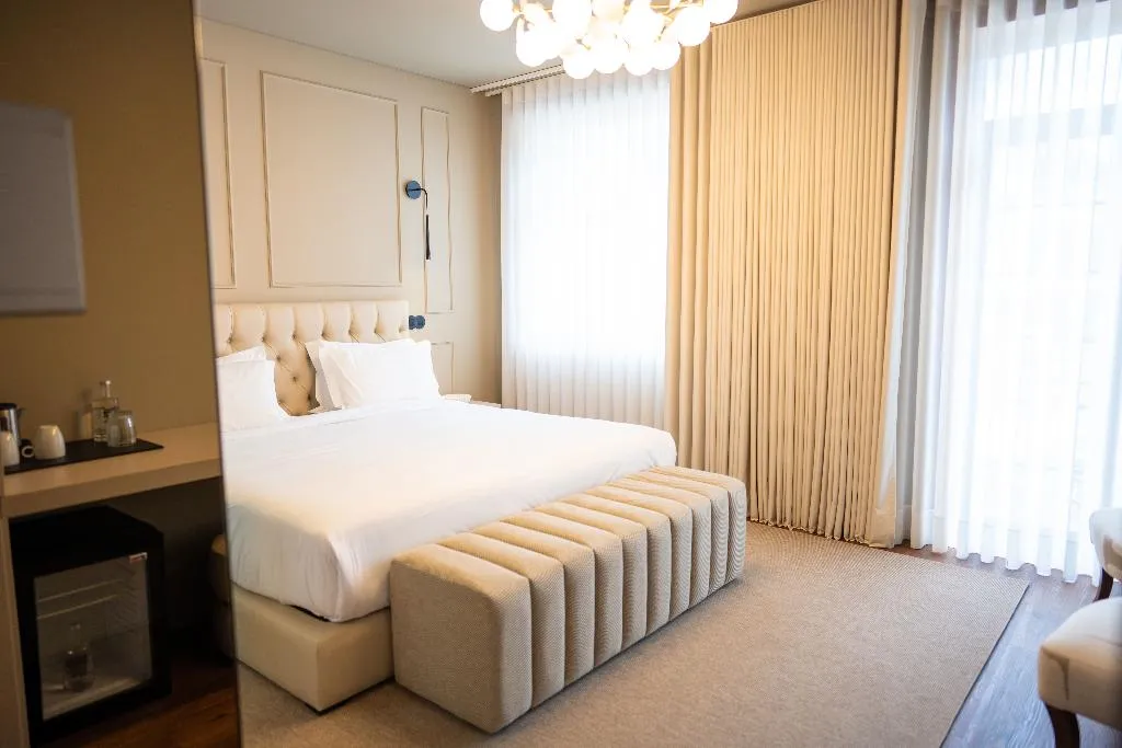 DOUBLE DELUXE WITH BALCONY Room, Santo Thyrso Hotel, Porto