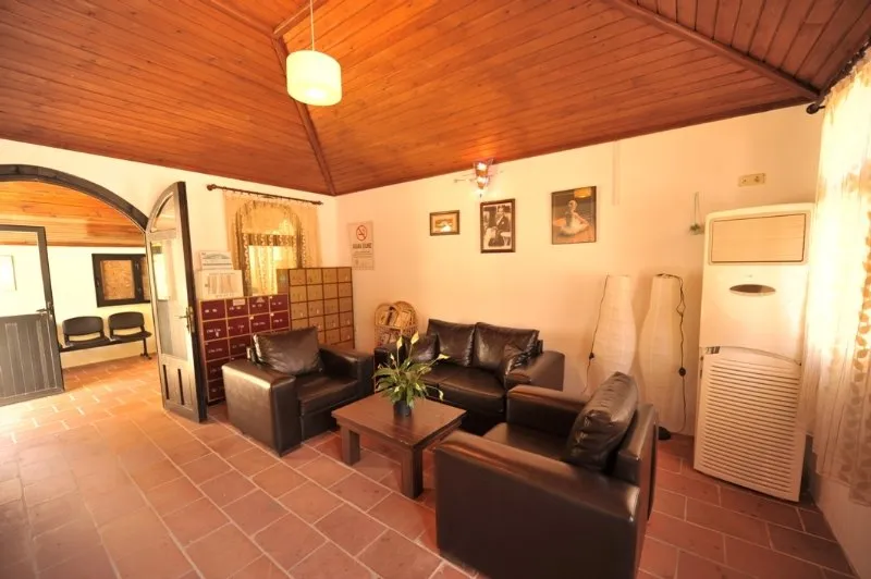 Lobby, Mavi Belce, Dalaman