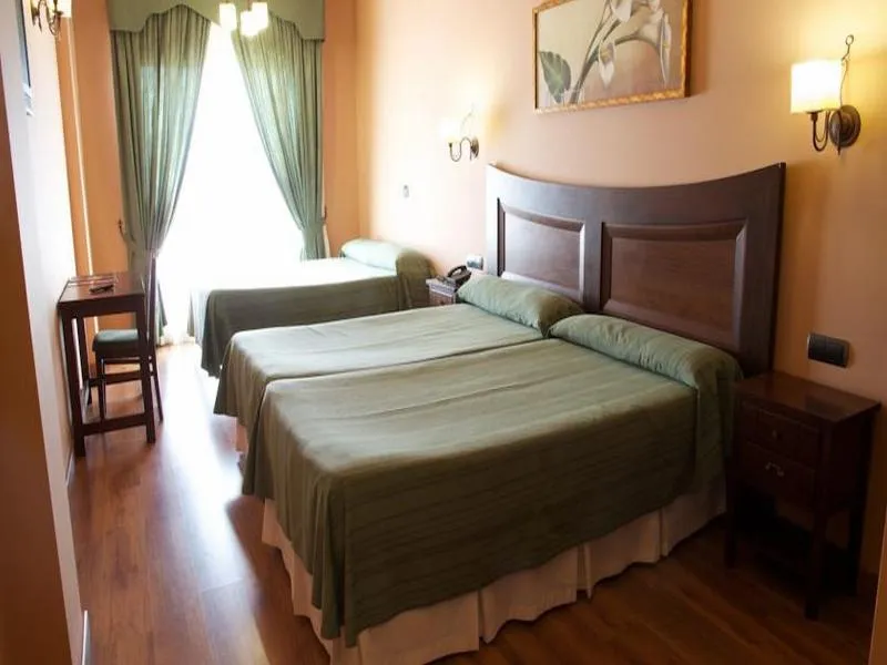 TRIPLE STANDARD Room, Los Dolmenes, Andalucia