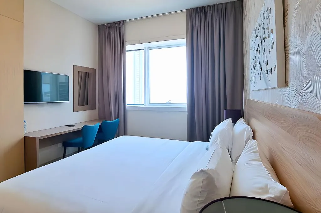 Double or Twin PREMIUM Room, Barceló Residences Dubai Marina, Dubai