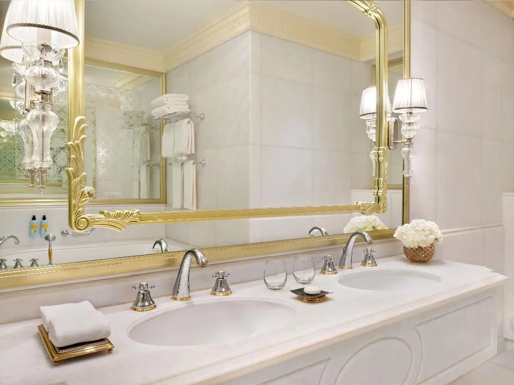SUITE STANDARD Room, Raffles The Palm Dubai, Dubai