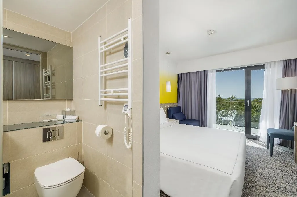 DOUBLE SINGLE USE SUPERIOR WITH BALCONY Room, Park Plaza Arena Pula, Istria