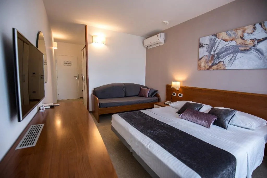 DOUBLE SIDE SEA VIEW WITH BALCONY Room, Arena Hotel Holiday, Istria