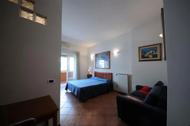 Room, Re di Roma Bed & Breakfast, Naples