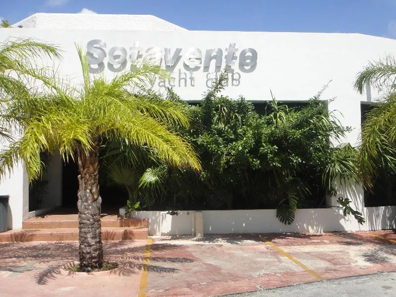 General view, Sotavento Hotel & Yacht Club Cancun, Cancun Area