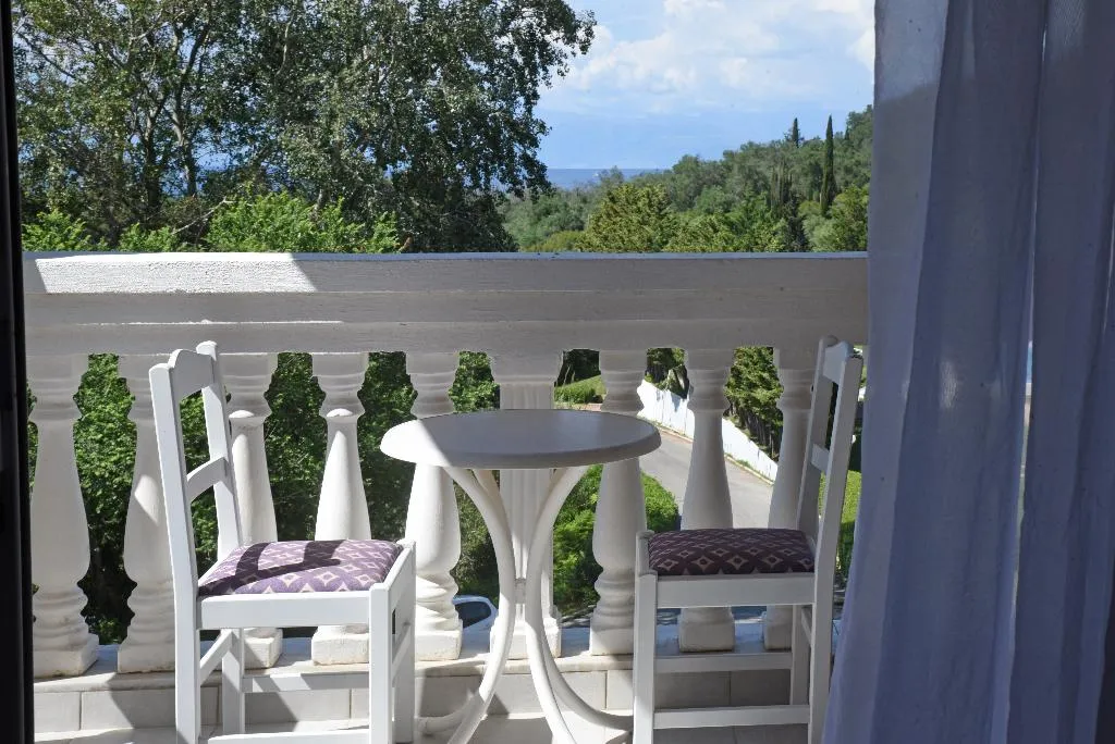 DOUBLE GARDEN VIEW Room, Rebecca's Village, Corfu