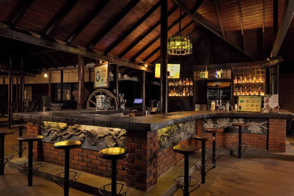 Bar, Tree Of Life, Colombo