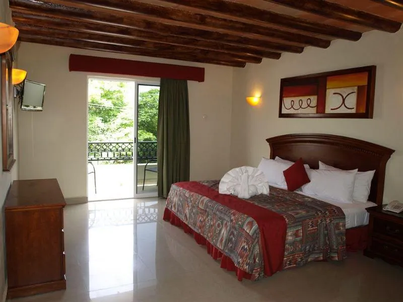 DOUBLE DELUXE WITH BALCONY Room, El Campanario, Playa Del Carmen
