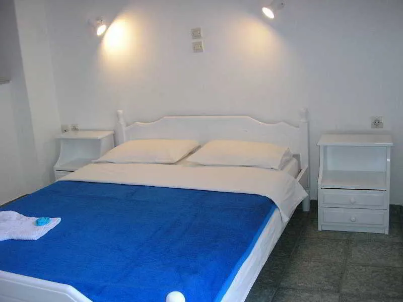 Room, Finikas, Santorini