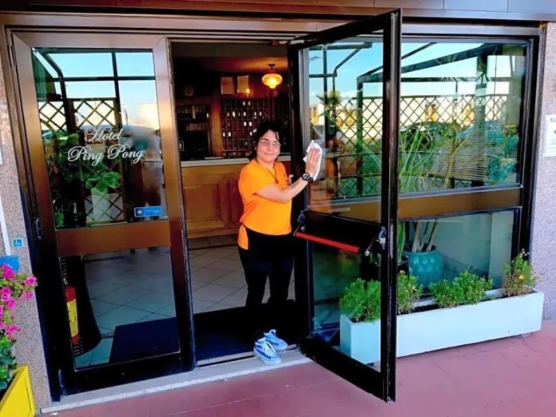 Lobby, Ping Pong, Rome