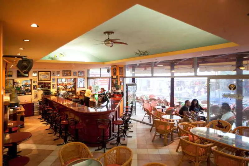 Bar, Pearl, Rhodes