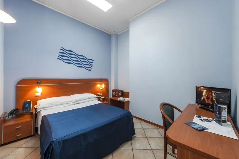 Double or Twin STANDARD Room, Millennium Gold, Naples