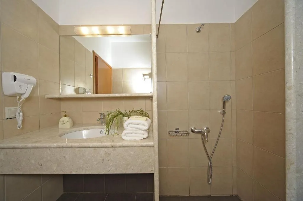 Room, Lenikos Resort, Crete