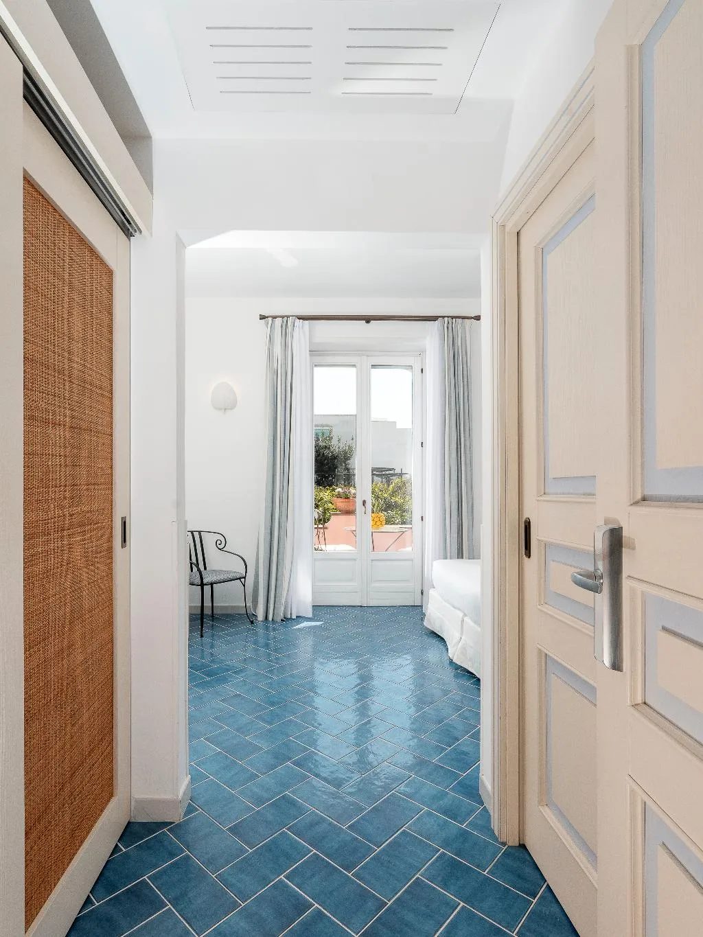 DOUBLE GARDEN VIEW WITH BALCONY Room, Casa Mariantonia, Naples
