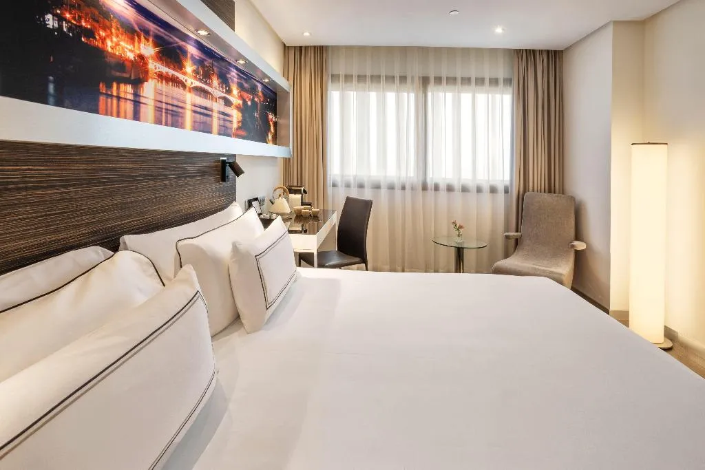 Room PREMIUM Room, Melia Lebreros, Seville