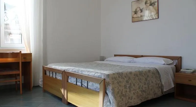 Double or Twin STANDARD Room, Esperia, Naples