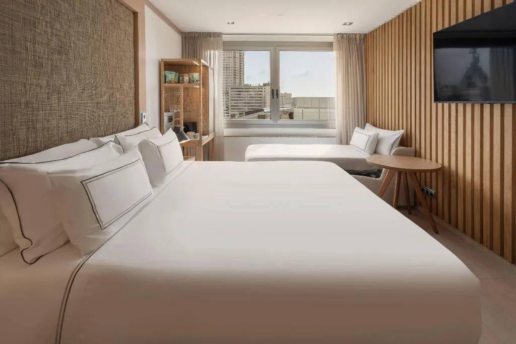 DOUBLE SINGLE USE SUPERIOR Room, Melia Madrid Princesa, Madrid
