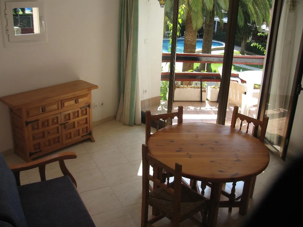 STUDIO CAPACITY 3 Room, Corcega, Costa Dorada