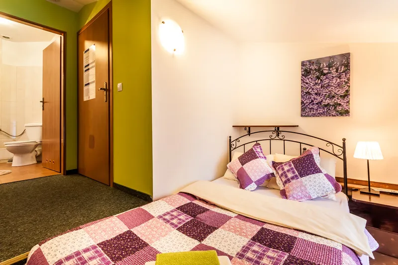 SINGLE STANDARD Room, The Secret Garden Hostel, Krakow
