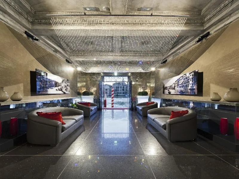 Lobby, Palazzo Barocci, Venice