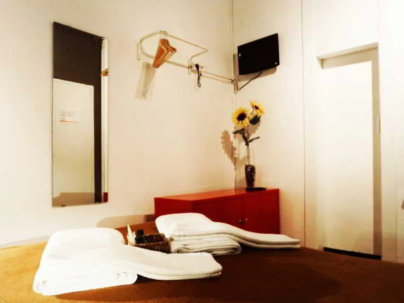 General view, La Isla Hostal, Barcelona