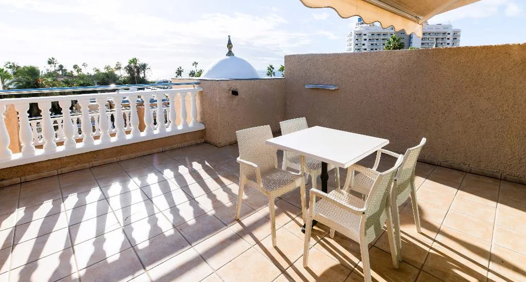 APARTMENT TWO BEDROOMS Room, Parque de las Americas, Tenerife